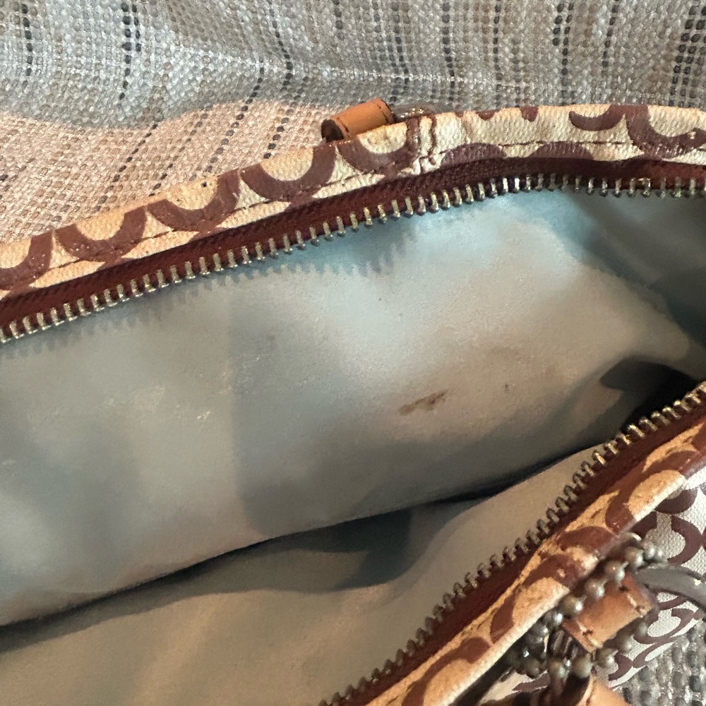 Coach Brown and Cream Shoulder Bag with Signature Design - Picture 7 of 10
